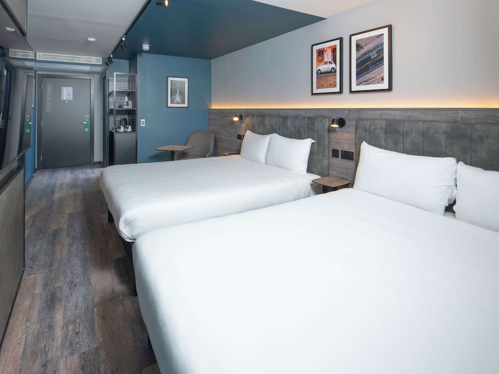 Standard Room, 2 Double Beds - Photo 1