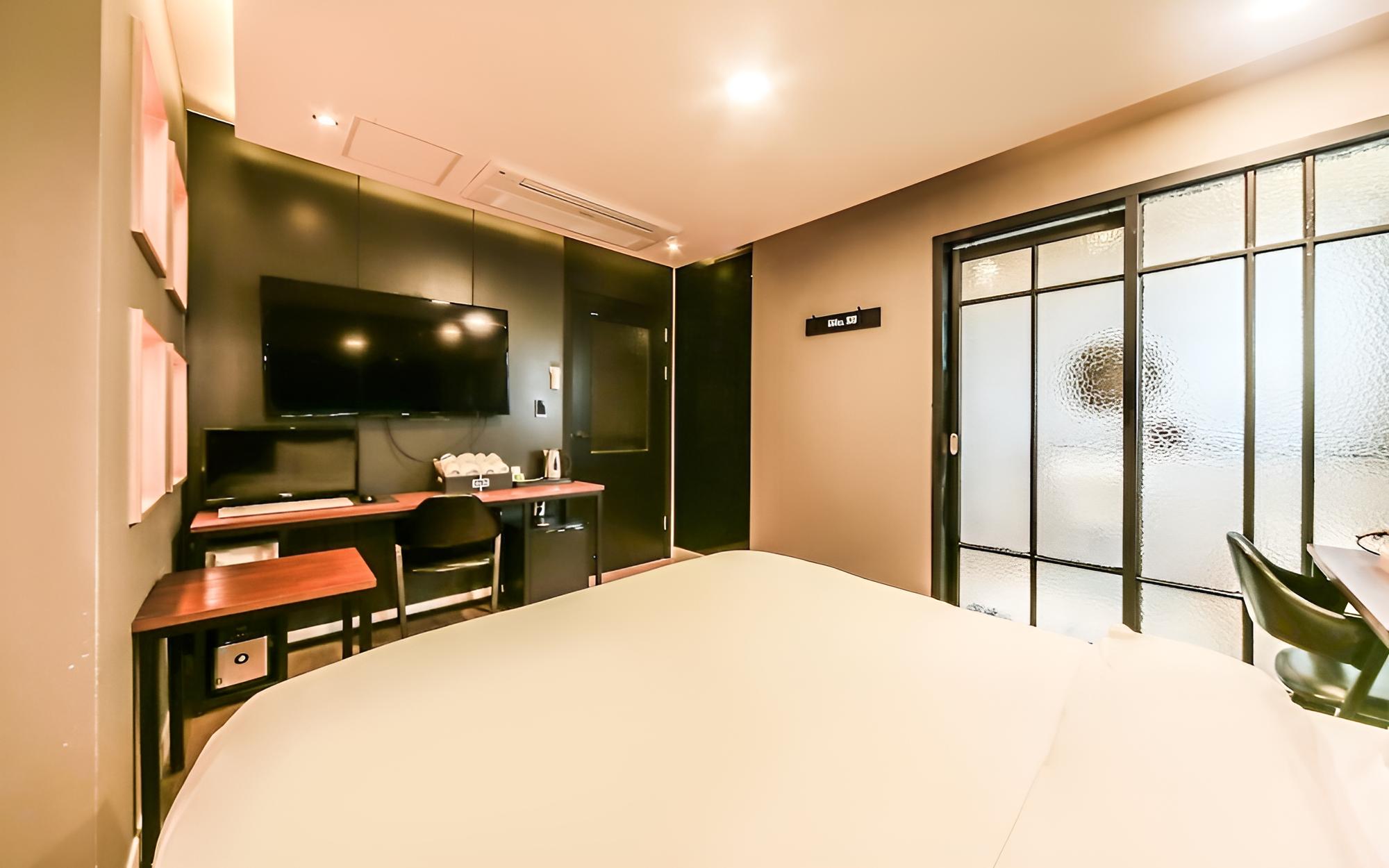 Room (Standard room) - Photo 4
