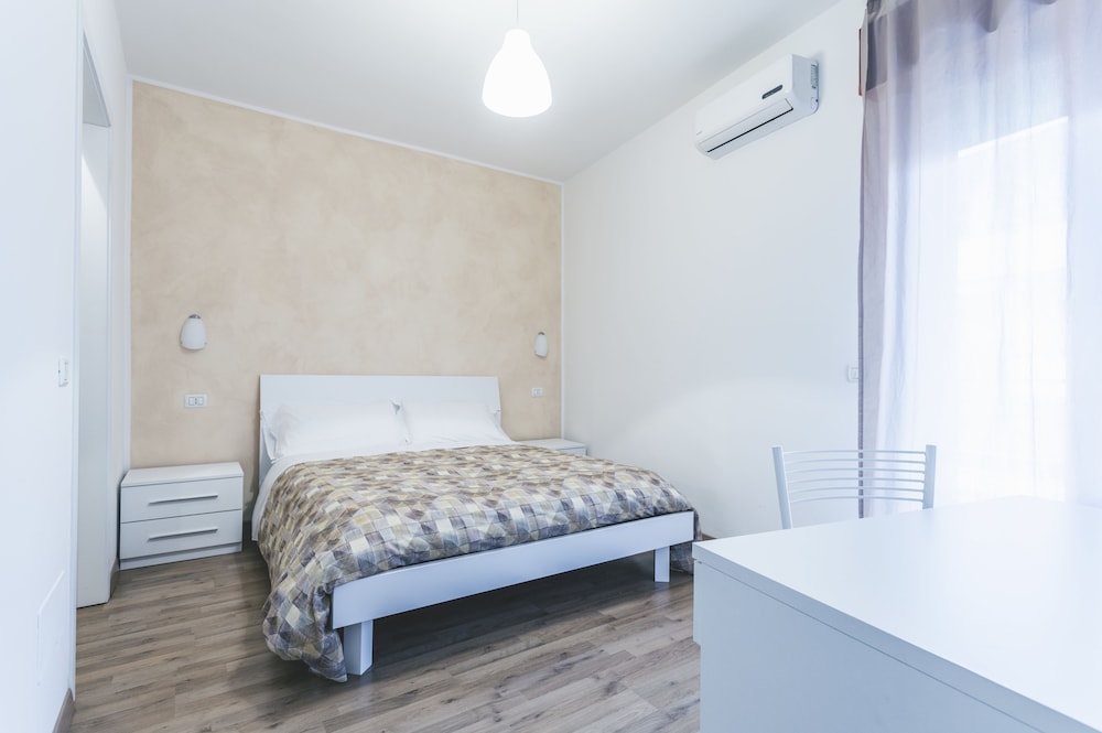 Basic Double Room