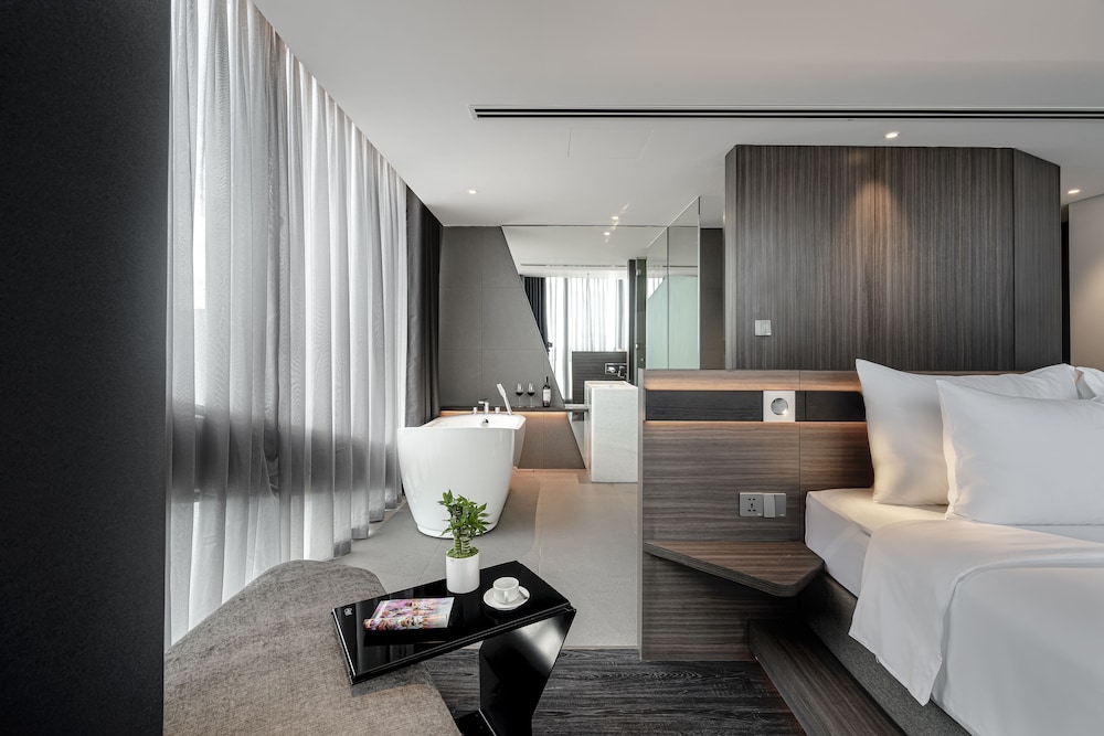 Signature Suite, Balcony, Sea View photo 3