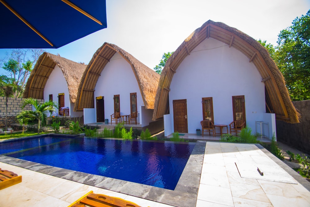 Family Room, 1 Bedroom, Pool Access, Pool View photo 1