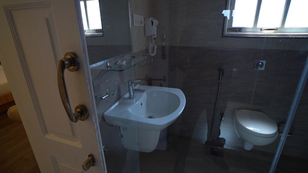 Executive Room, Valley View - Photo 7
