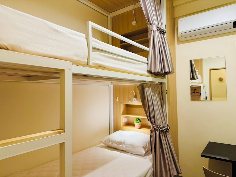 Economy Twin Room photo 3
