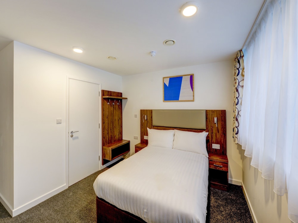 Superior Double Room (Shared)