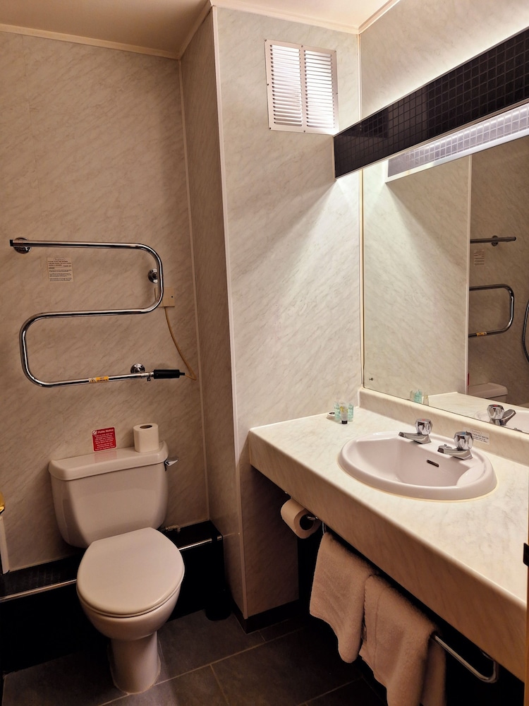Standard Triple Room - Photo 10