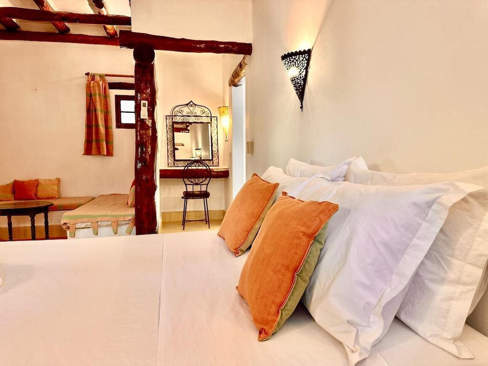 Premium Bungalow photo 2