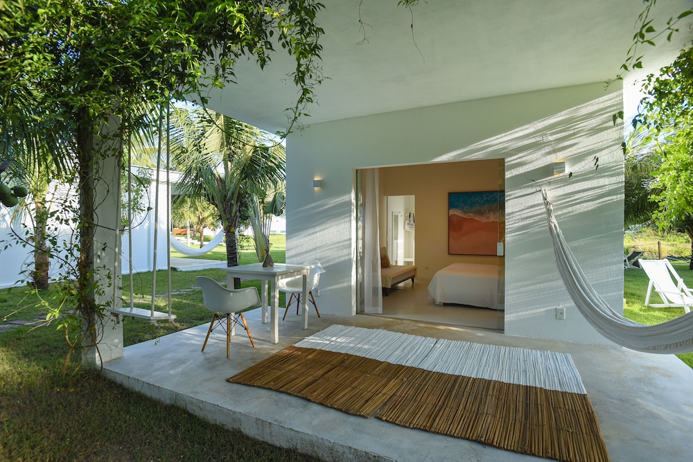 Standard Suite, 1 King Bed, Garden View