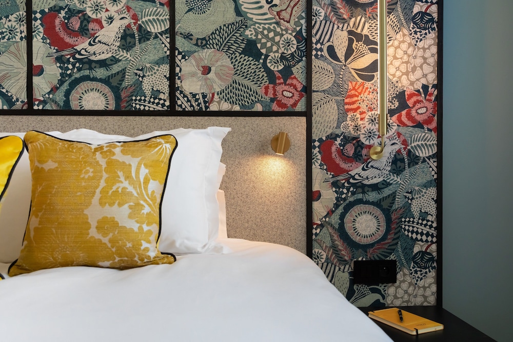 Suite, 1 King Bed, Balcony