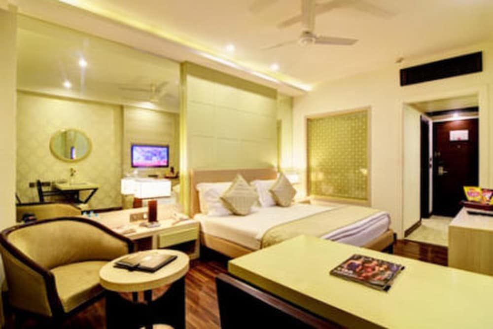 Executive Room, 1 Double Bed, Non Smoking - Photo 5