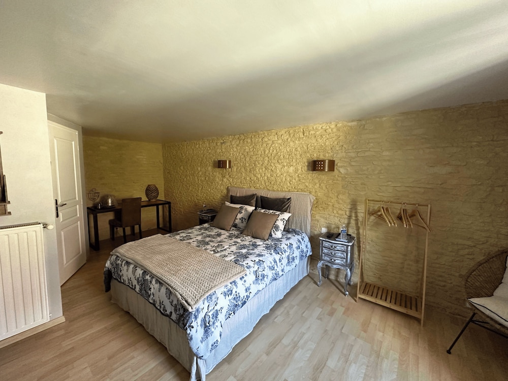 Comfort Room photo 2