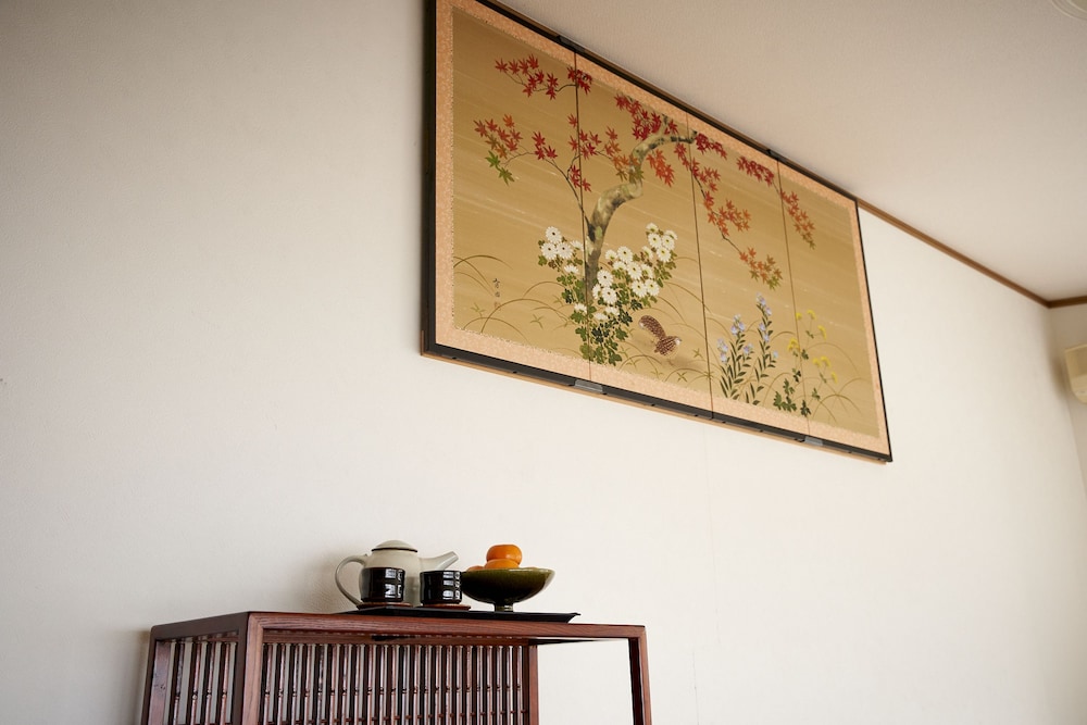 Japanese-style Room (accompanied by 1 Group)
