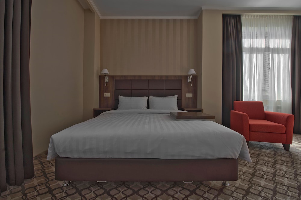 Apartment, 1 King Bed, Kitchenette