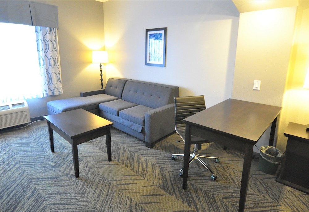 Deluxe Room, 1 King Bed, Non Smoking - Photo 5