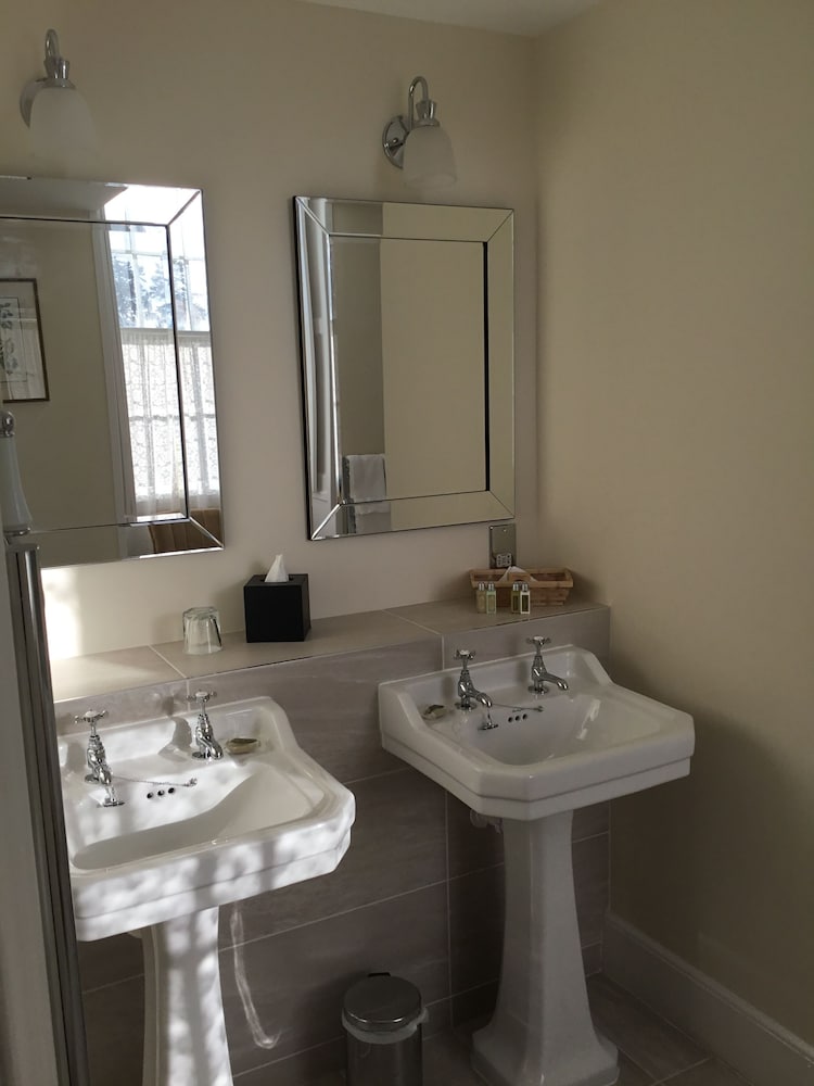 Suite - Photo 6
