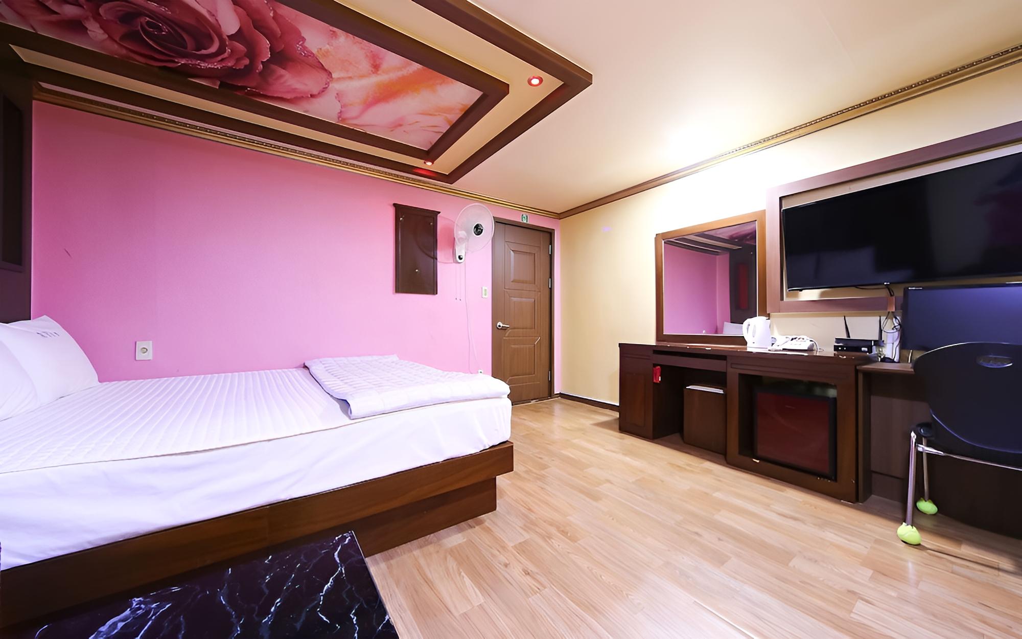 Room (Standard Room) photo 3