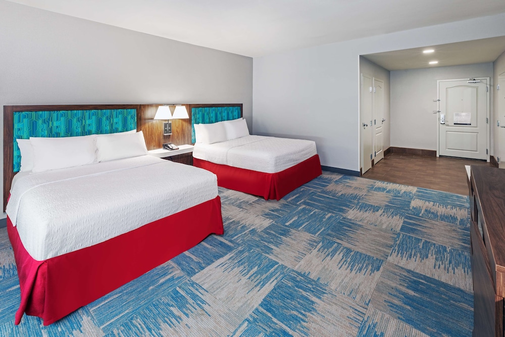 Room, 2 Queen Beds, Accessible, Non Smoking - Photo 1