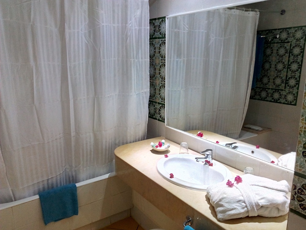 Standard Room - Photo 1