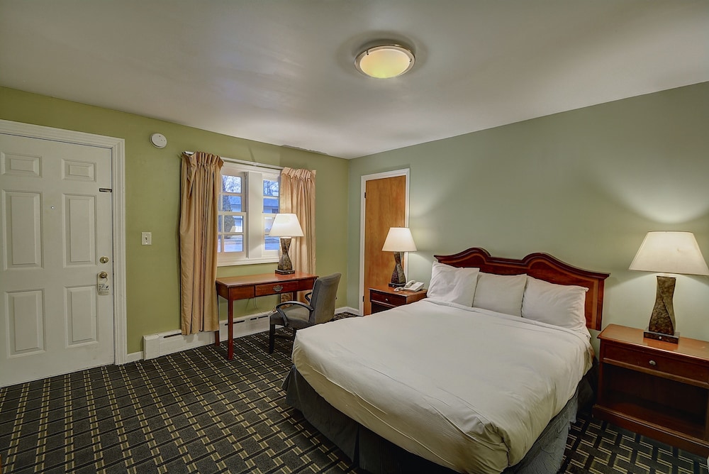 Standard Room, 1 Queen Bed photo 1