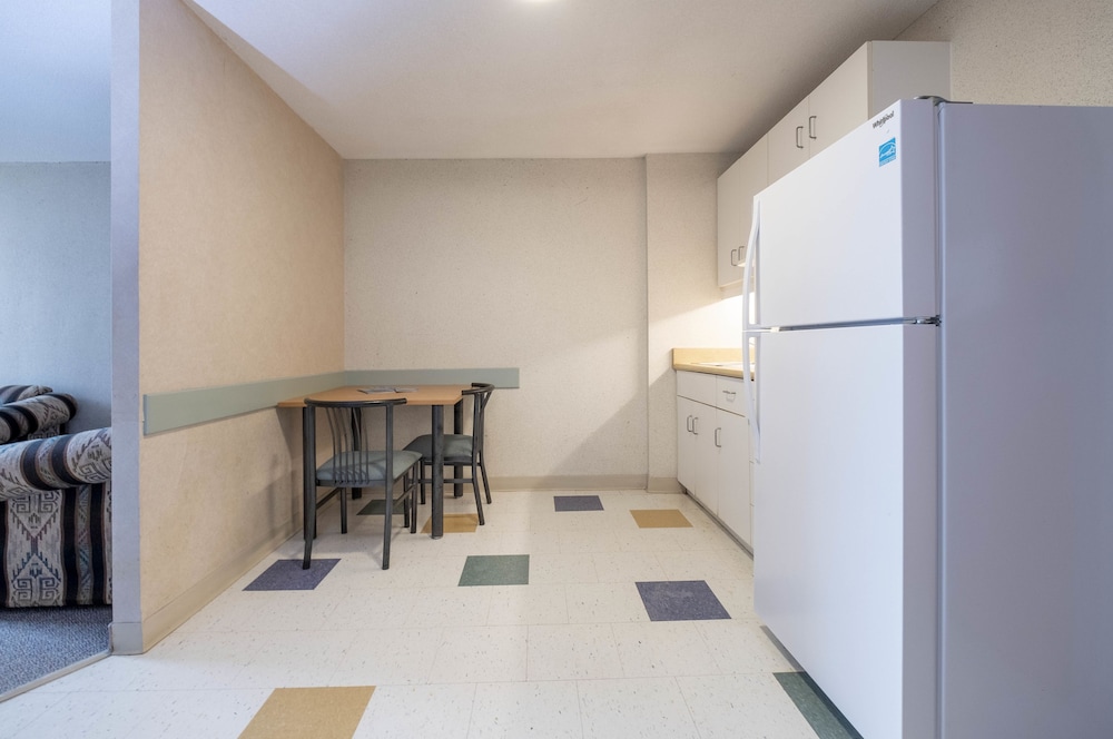 Suite, 1 Double Bed, Kitchenette photo 3