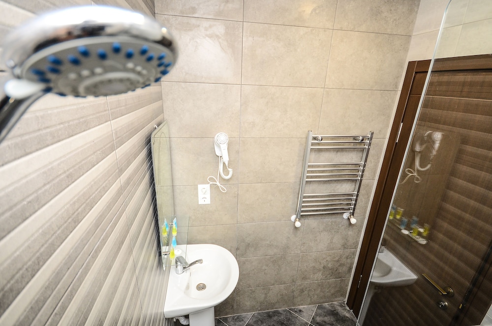 Standard Double Room - Photo 6