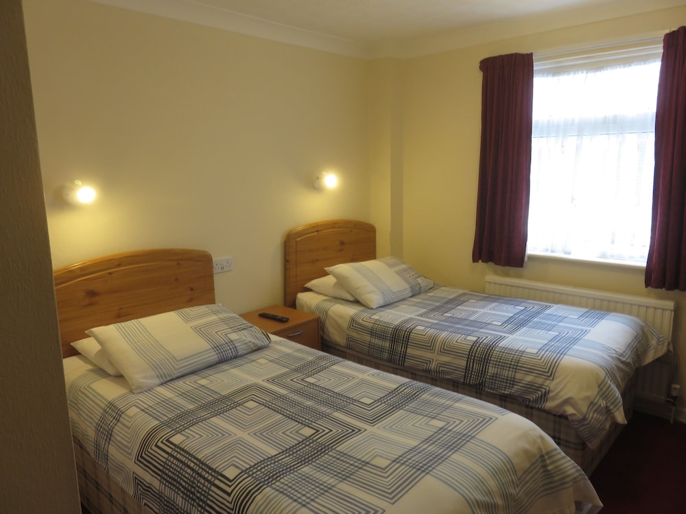 Double or Twin Room, Ensuite photo 1