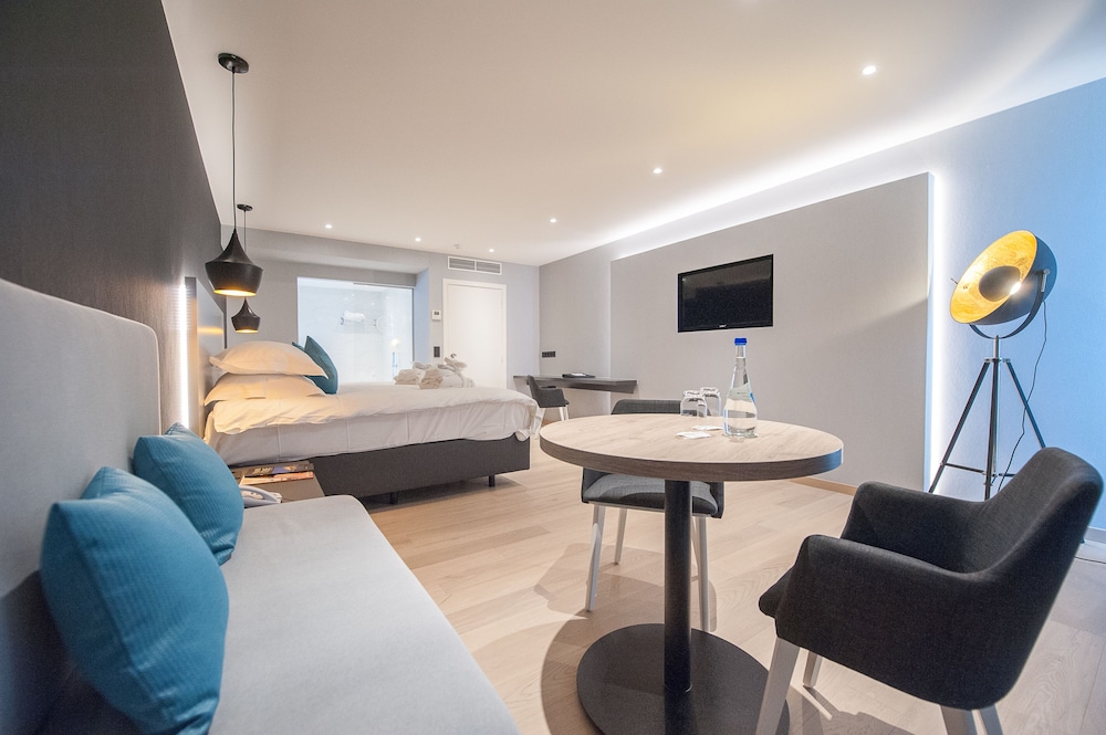 Junior Suite, Balcony, Sea View - Photo 6