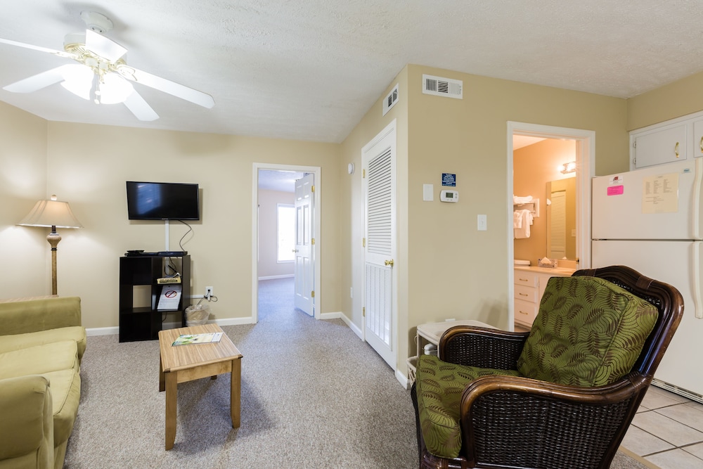 Condo, 1 Bedroom - Photo 7
