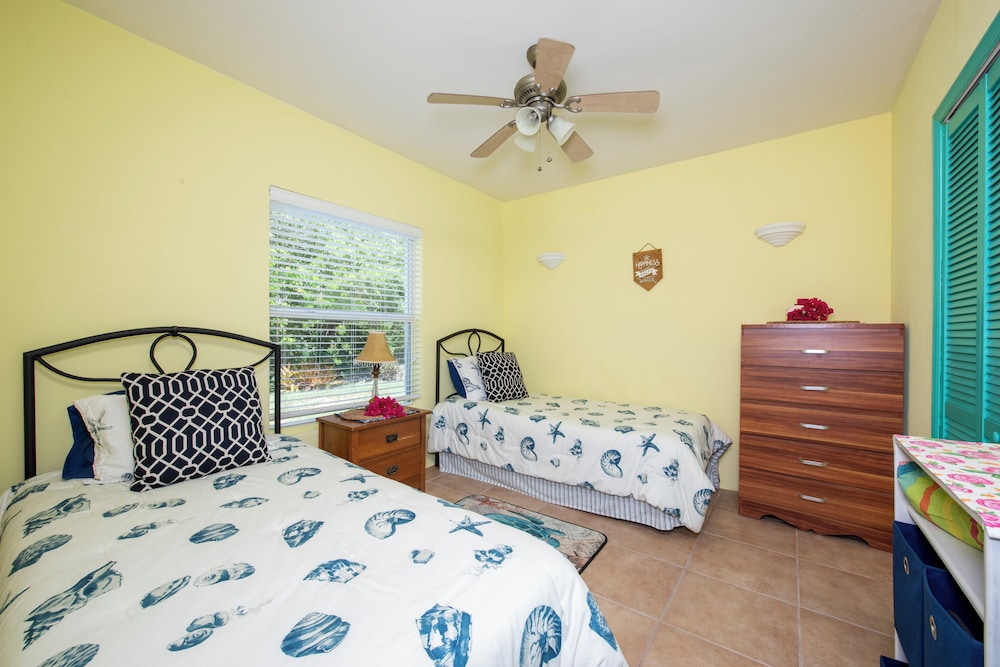 Villa photo 2