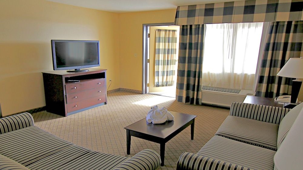 Suite, 1 King Bed with Sofa bed, Balcony (Whirlpool) photo 3