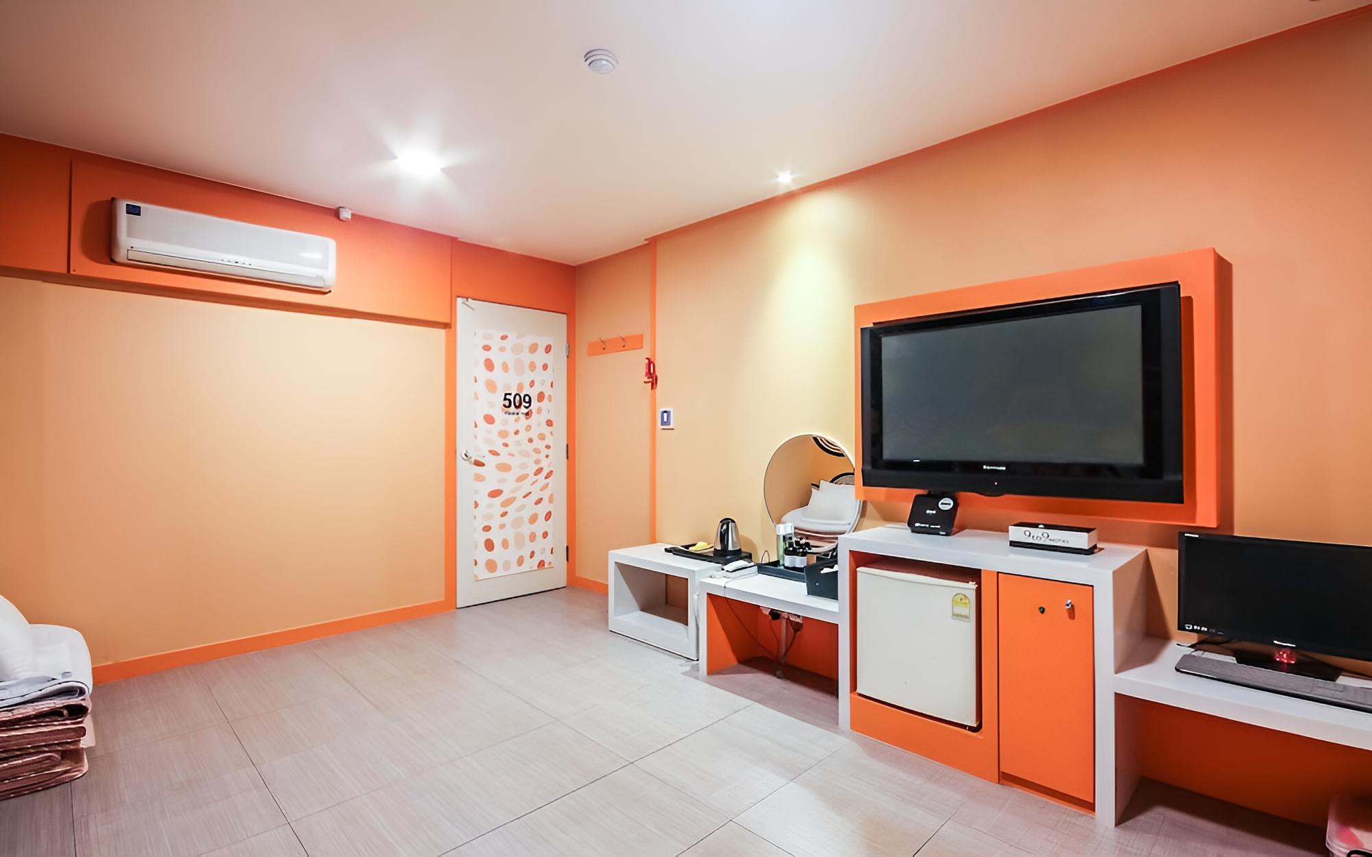 Room (Family room (Hansil Netflix - persona) - Photo 1