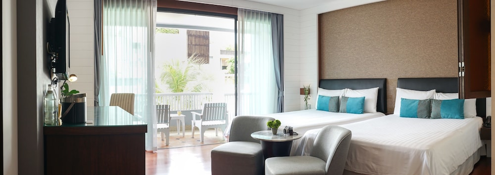 Deluxe Balcony Room for 4 persons