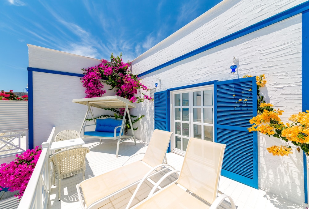 Panoramic Room, Patio, Corner photo 3
