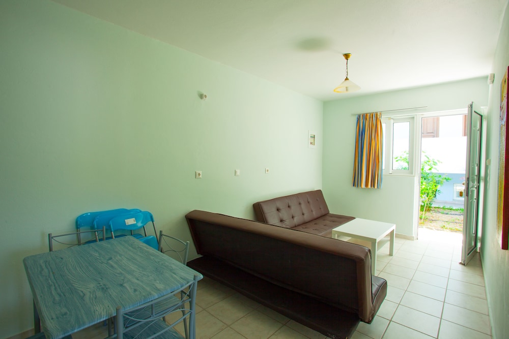Family Quadruple Room, Garden Area photo 3