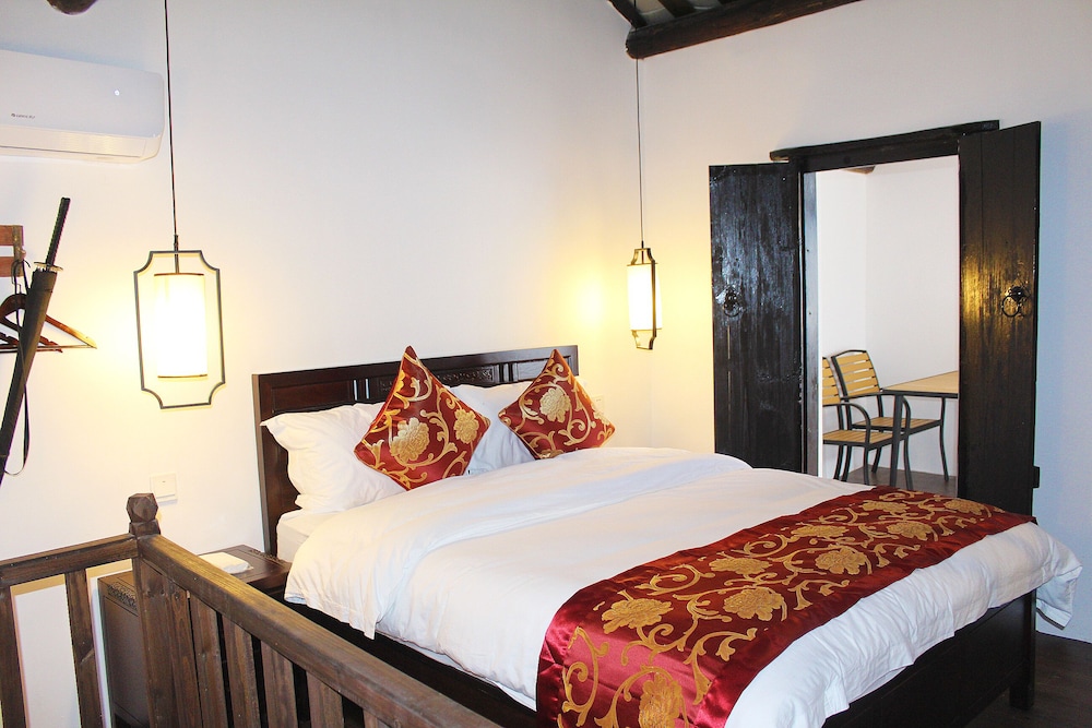 Suite, Balcony (Mainland Chinese Citizen Only)