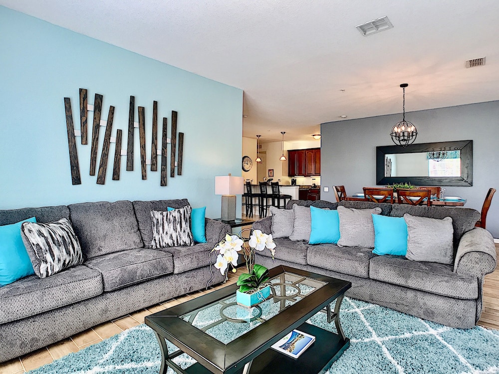 Premium Condo, 3 Bedrooms, 2 Bathrooms, Lakeside