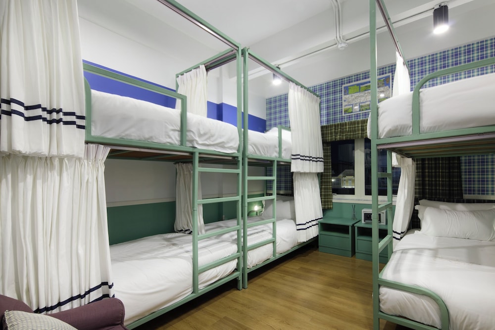 Room, Multiple Beds