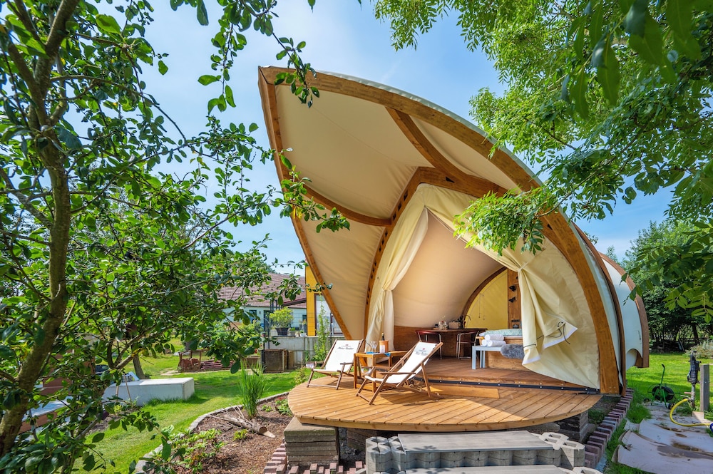 Executive Tent