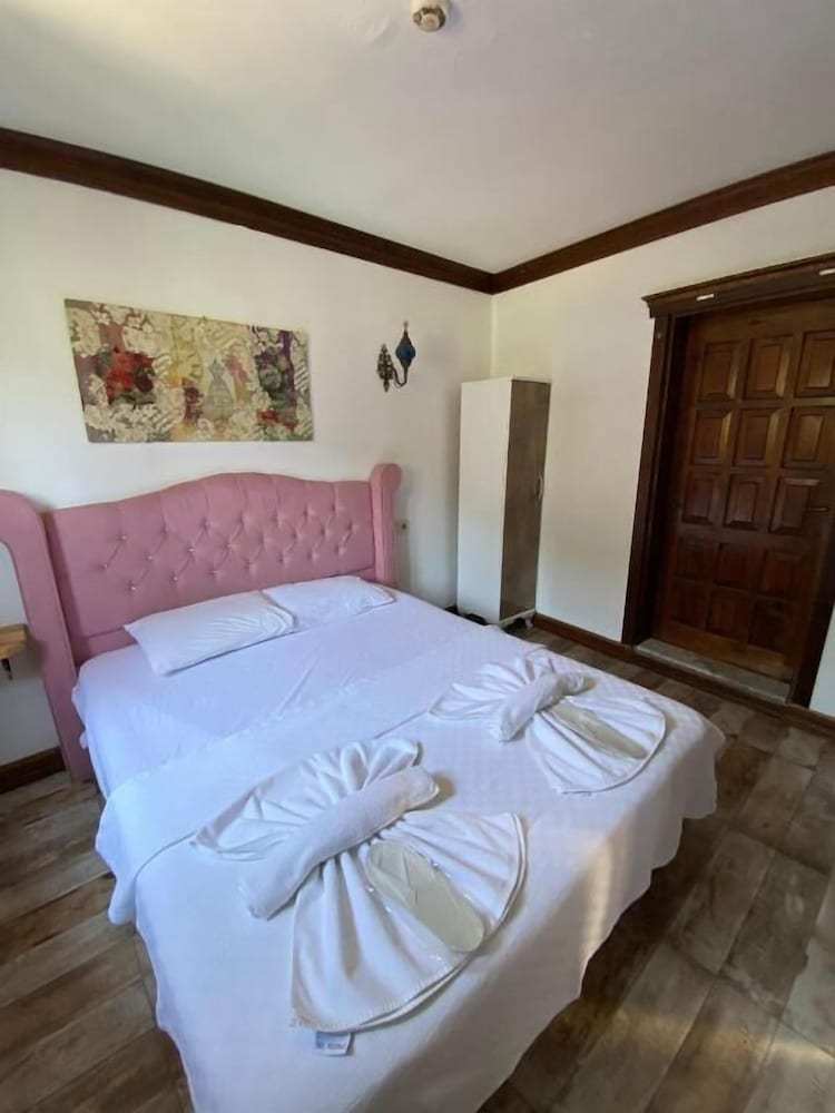 Comfort Room, 1 Bedroom, Pool View photo 1