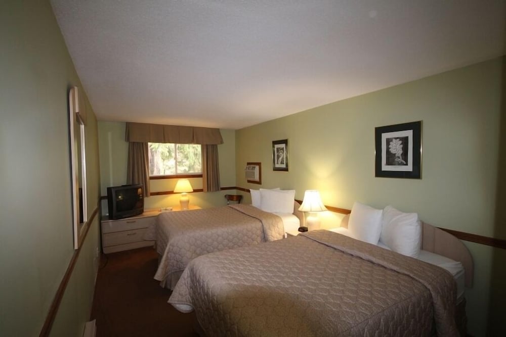 Deluxe Room, Multiple Beds (Chalets) photo 1