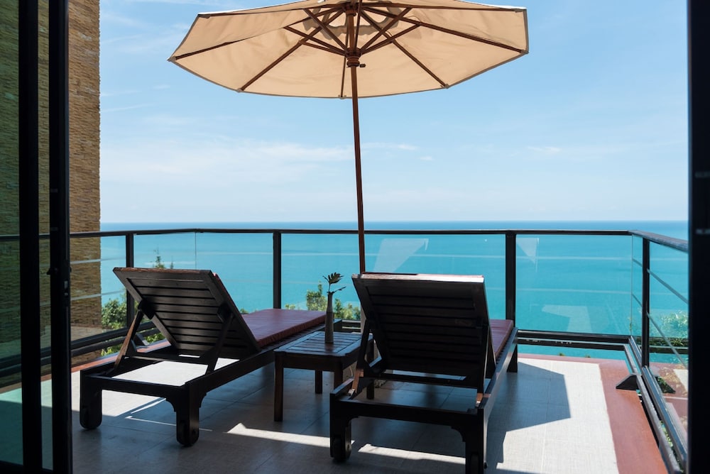 Family Jacuzzi Grande, Sea View - Photo 9
