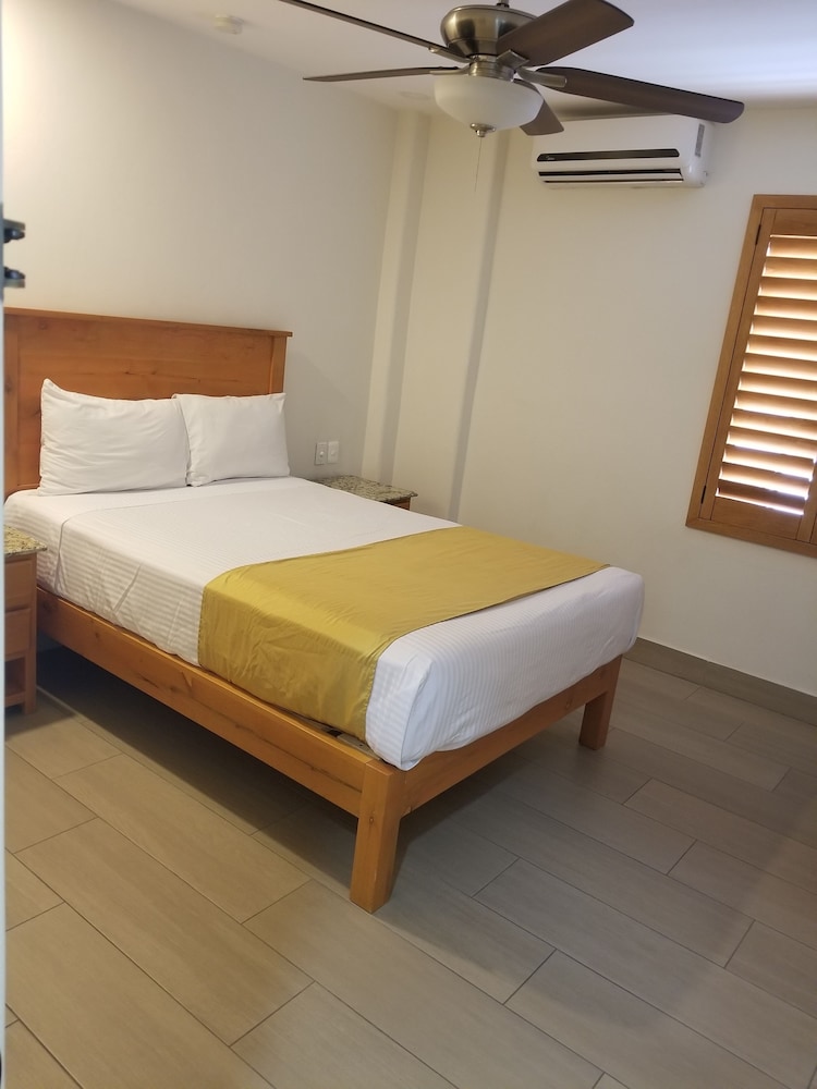 Single Room, 1 Double Bed