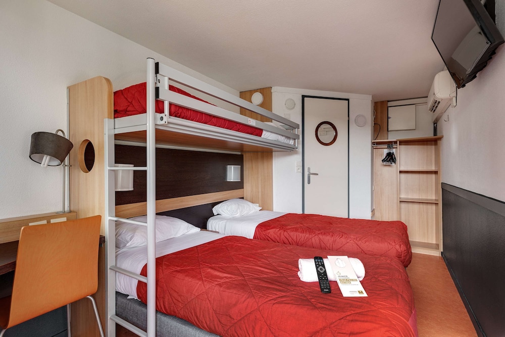 Standard Room, 3 Twin Beds photo 1