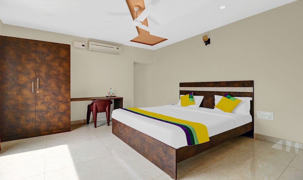 Deluxe Room - Photo 8