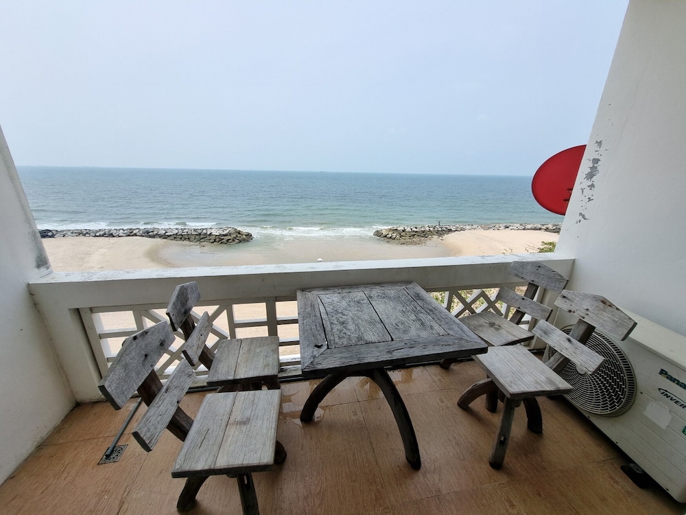 Studio Deluxe Triple Sea View photo 3