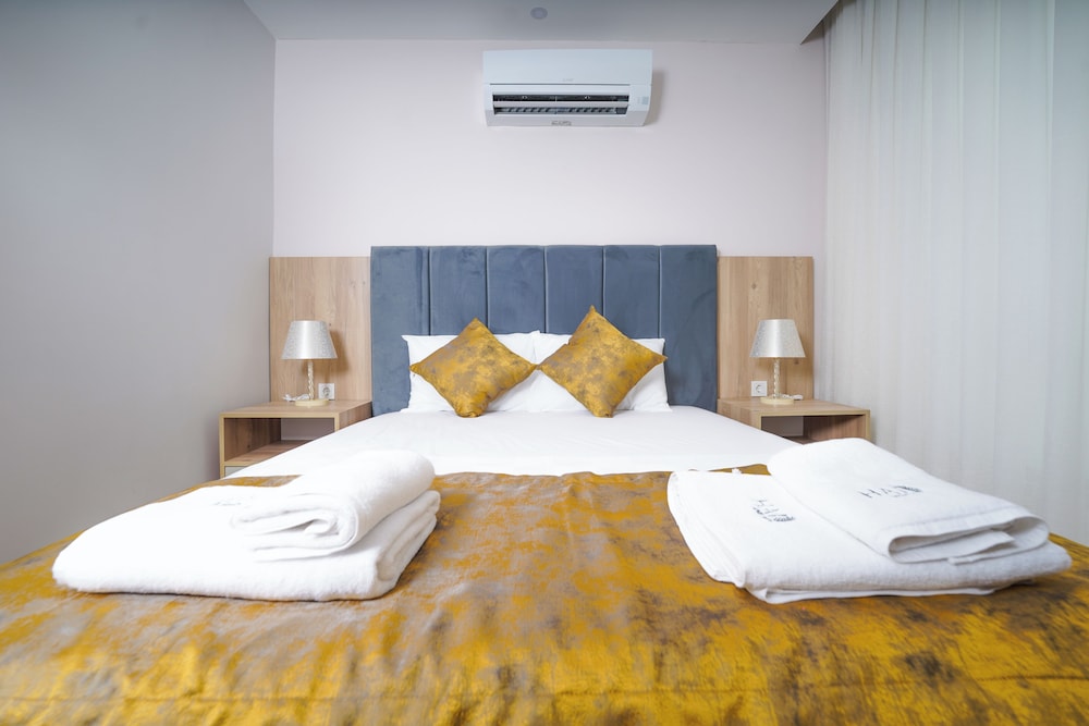 Deluxe Quadruple Room, Beach View