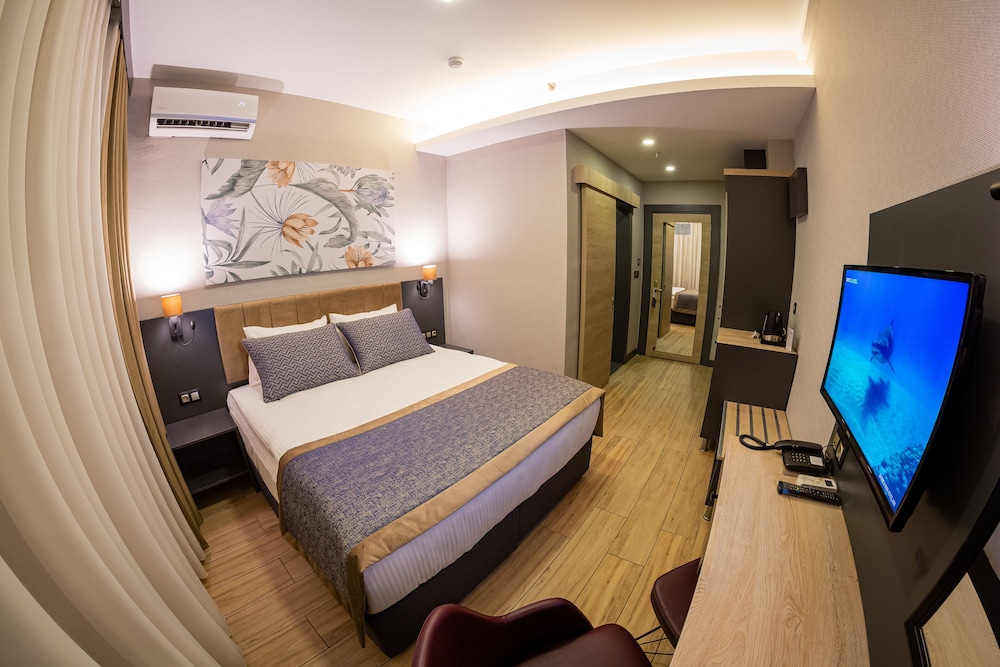Standard Double Room - Photo 10