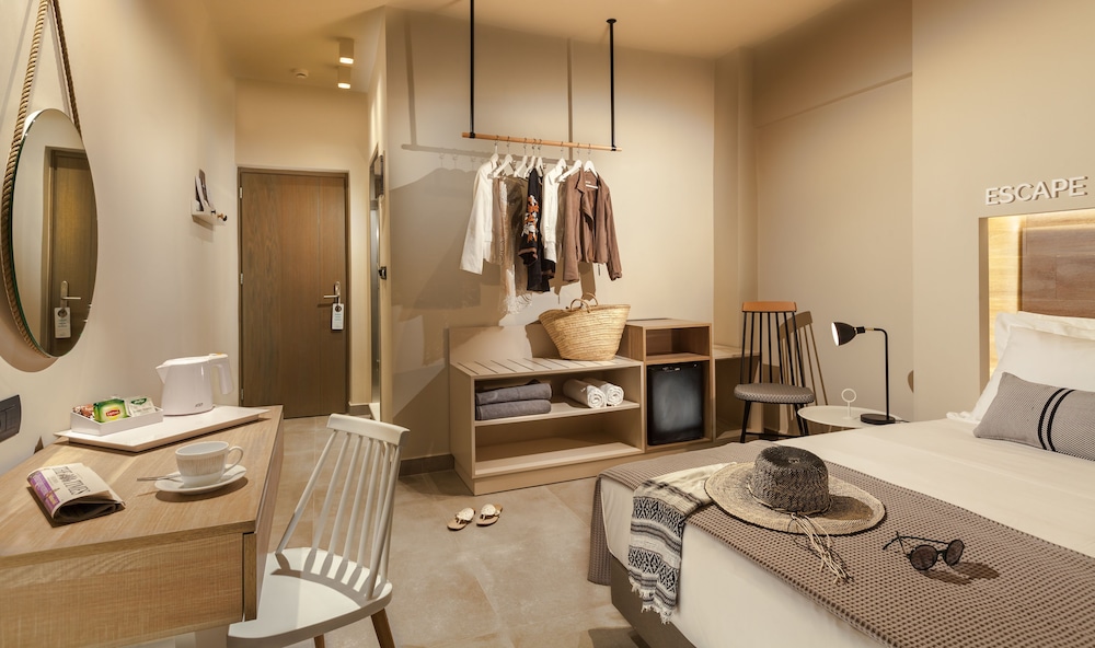 Deluxe Double Or Twin Room (No Sea View) photo 3