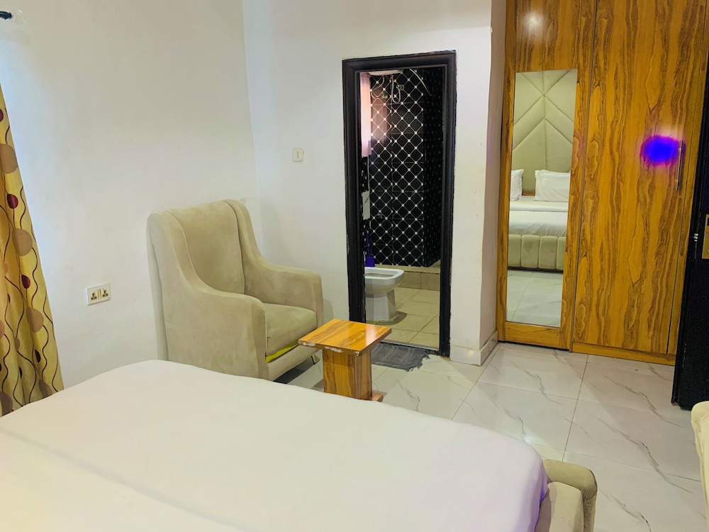 Grand Room photo 3
