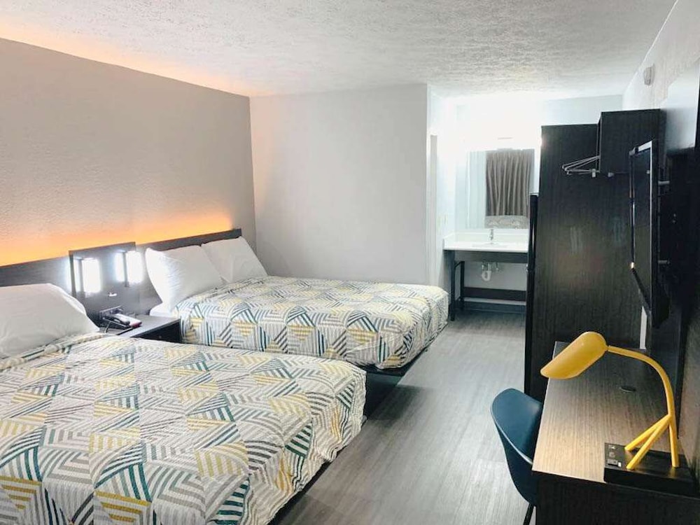 Standard Room, 2 Double Beds, Non Smoking, Kitchenette - Photo 4