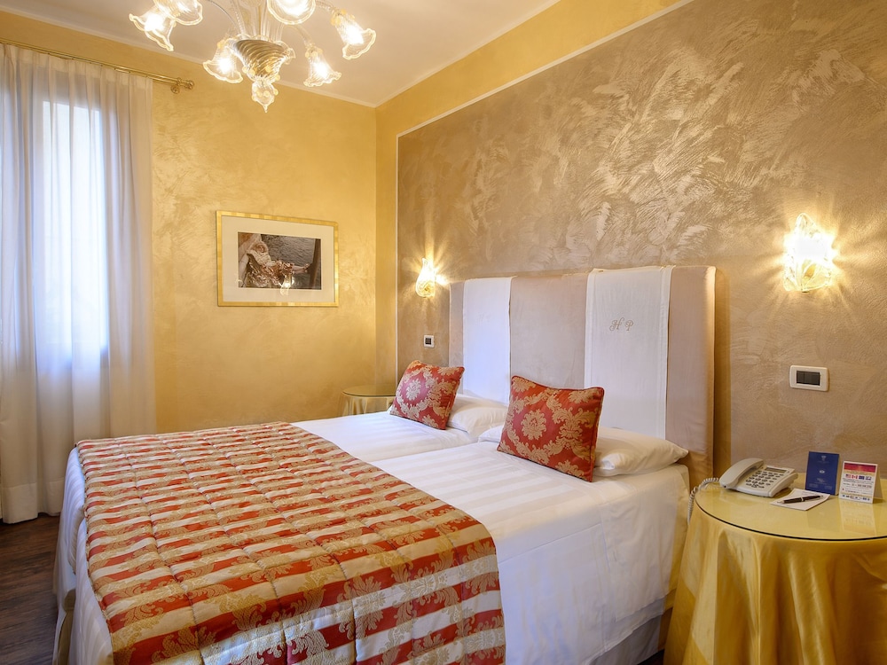 Classic Double or Twin Room photo 1